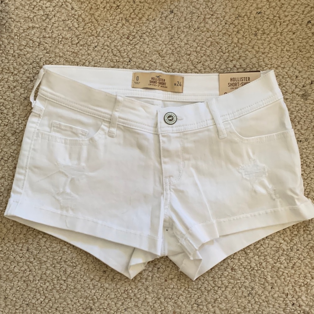 Hollister Short-Short Low Rise 2” Inseam